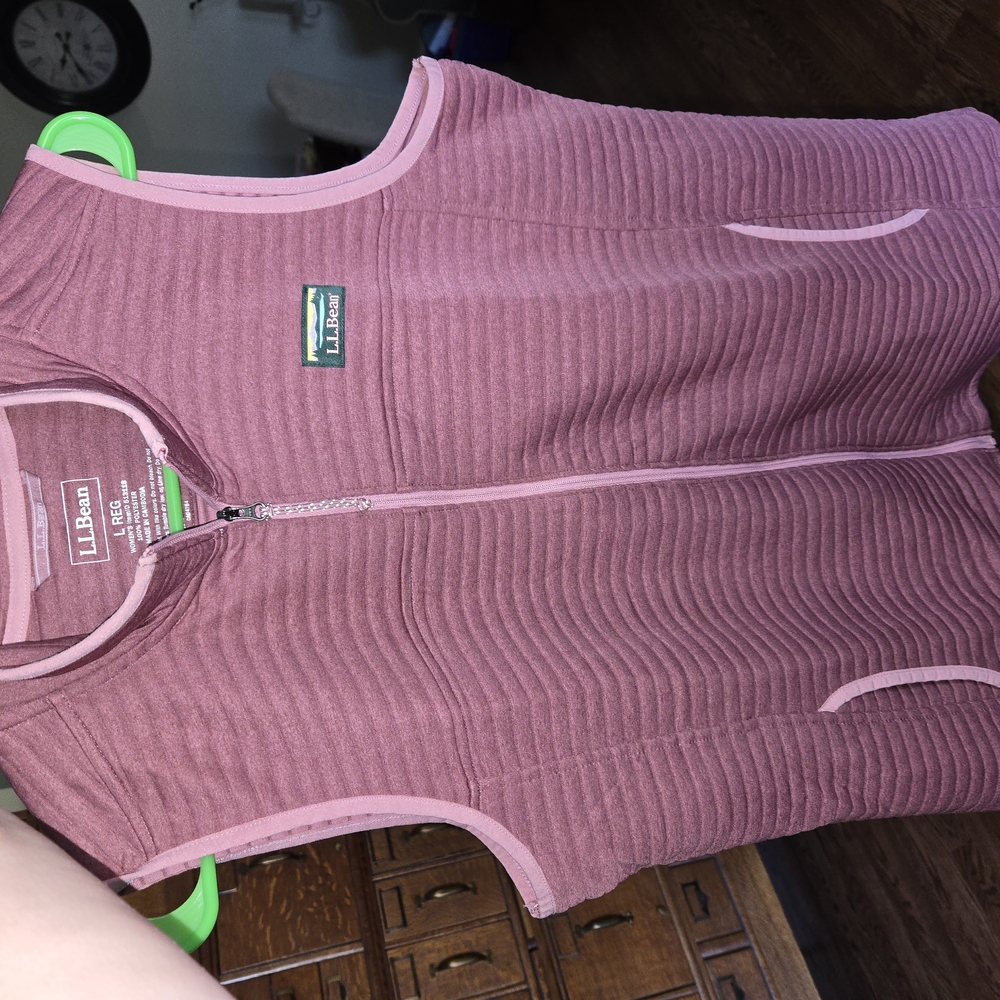 New Without Tags L.L. Bean Burgandy Quilted Vest